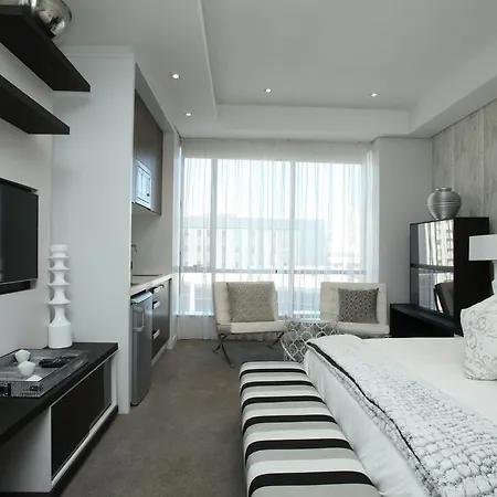Luxury @ Sandton Skye Johannesburg Exterior photo